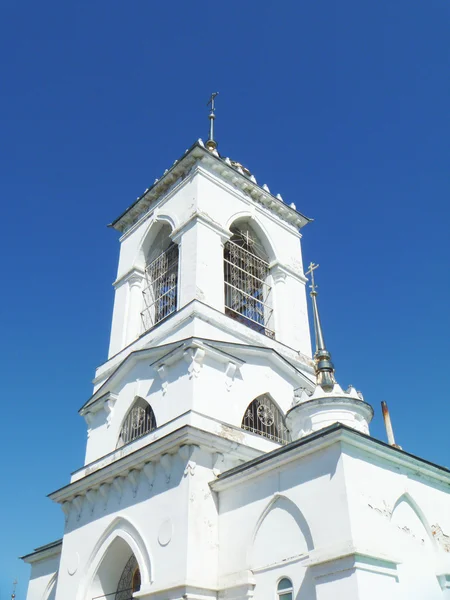 Torre de sino Reverently-Bogoyavlenskogo priorado masculino em Mstere — Fotografia de Stock