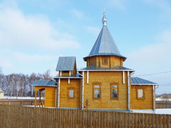 Capela de madeira na aldeia região de YUdiha Kovrovskogo — Fotografia de Stock