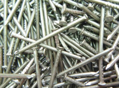 arka plandan demir çivi