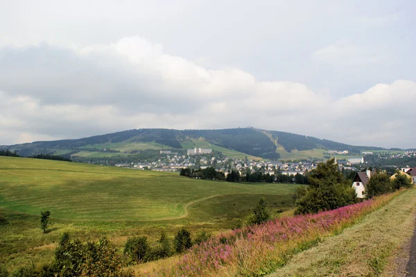 Можлива гроза над на Erzgebirge — стокове фото