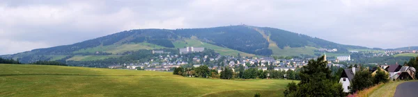 Oberwiesenthal und fichtelberg — Stockfoto