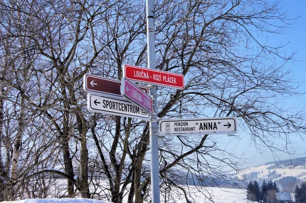 Направленные знаки в Чехии — стоковое фото