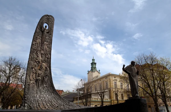 Lviv (렘 버그 타라스 셰우첸코 기념물) — 스톡 사진