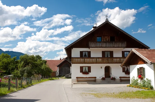 Tipik Bavyera ev — Stok fotoğraf