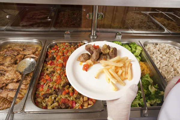 Estación de servicio de almuerzo completo — Foto de Stock