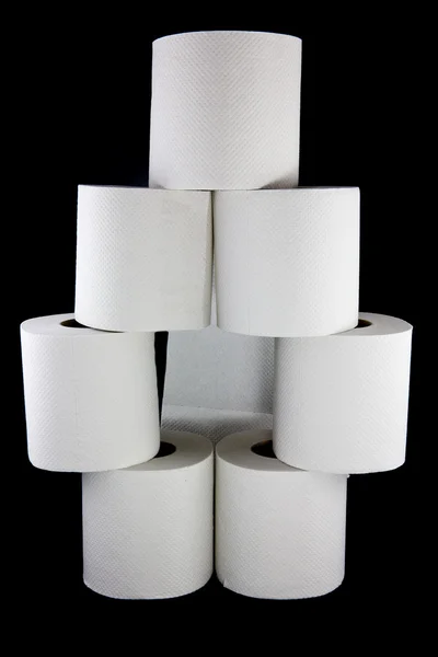 Туалетная бумага, сложенная в форме — стоковое фото