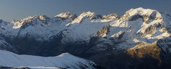 Panorama över Pyrenéerna — Stockfoto