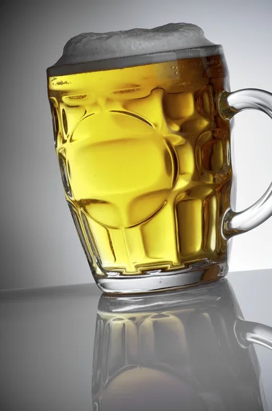 Bira kupası. — Stok fotoğraf