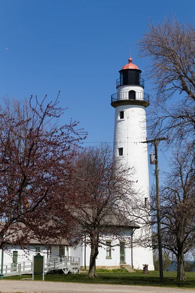 Білий маяк у порту Гурон, США — стокове фото