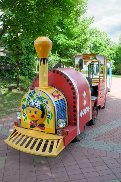 Kind trein in het park — Stockfoto
