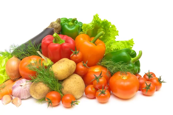 Verse groenten op een witte achtergrond — Stockfoto