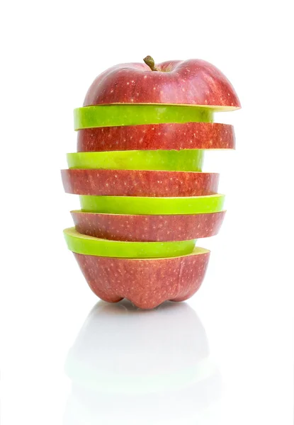 Măr pe un fundal alb — Fotografie, imagine de stoc