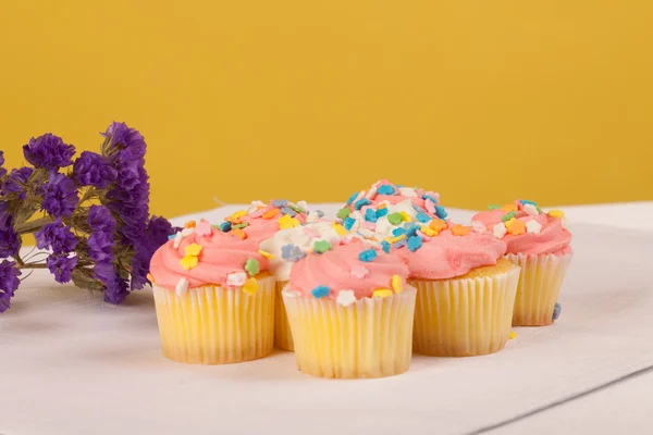 Pastel colored cupcakes — Stock Photo, Image