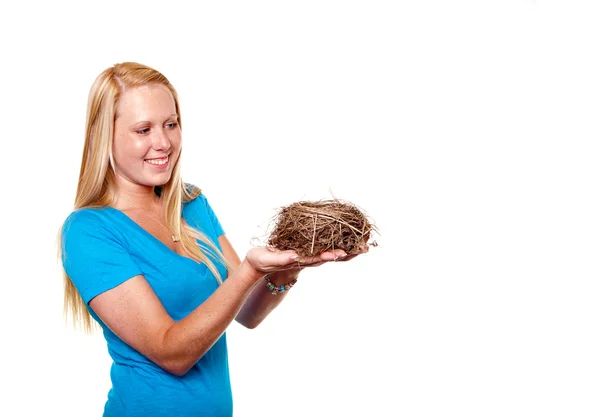 Pretty Blode Girl holding a Birds Real Nest — Stock Photo, Image