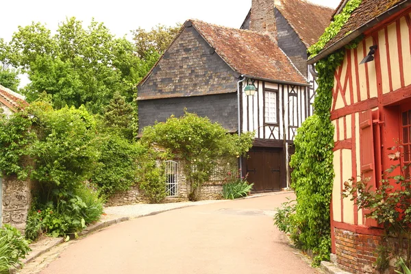 Vecchia casa nel borgo medievale — Foto Stock