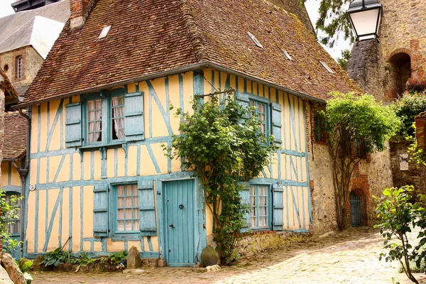 Gamla hus i medeltida by — Stockfoto