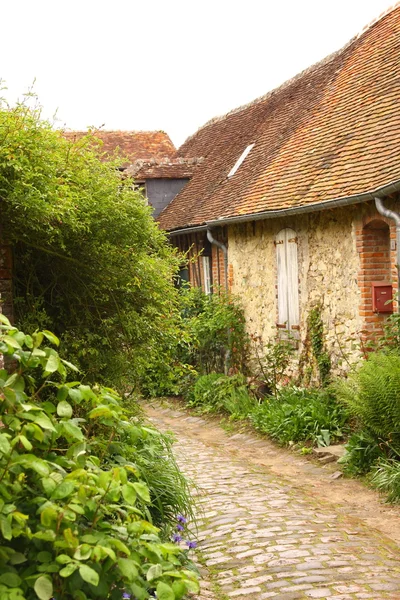 Oud huis in middeleeuws dorp — Stockfoto