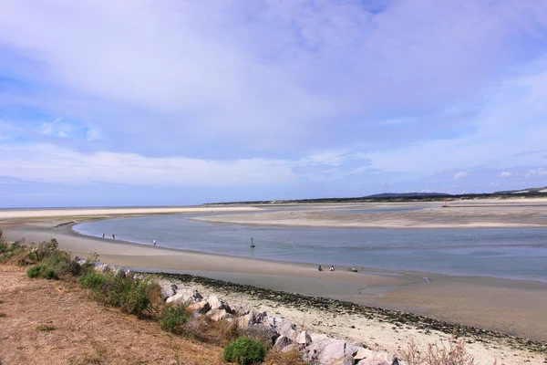 Meereslandschaft und Strand bei Ebbe an der Küste des Opals in Frankreich — Stockfoto