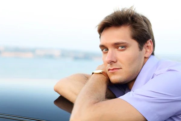 Young business man posing , outside shot — Stock Photo, Image