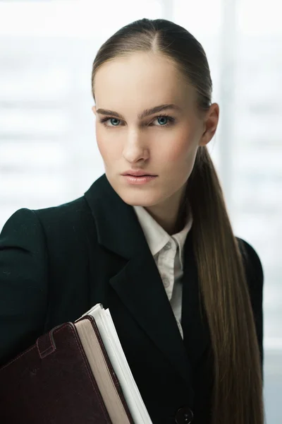 Jong bedrijf vrouw portret — Stockfoto