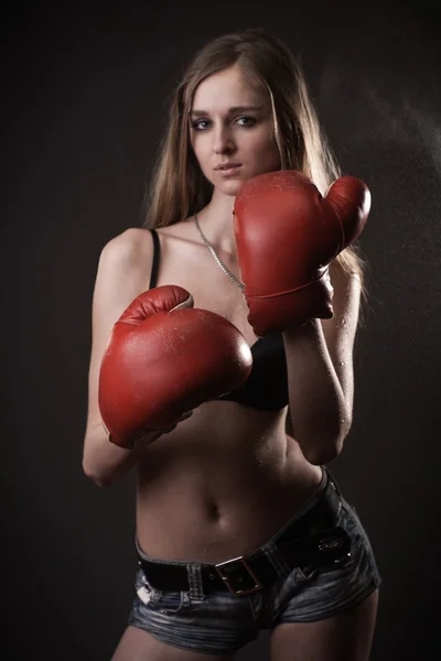Boxing beauty — Stock Photo, Image