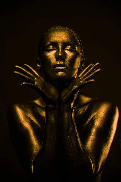 Nagie kobiety jak posąg w ciekły metal — Zdjęcie stockowe