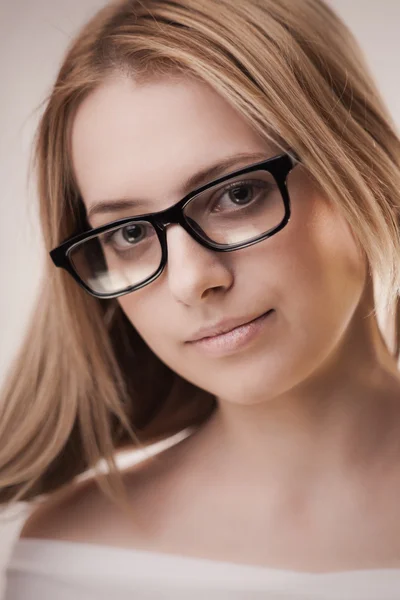 Söt flicka glasögon — Stockfoto