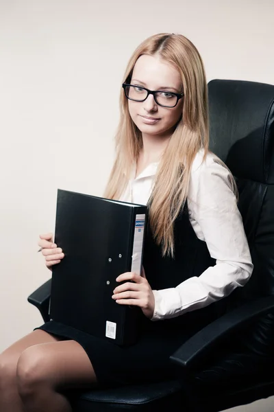 Geschäftsfrau im Stuhl — Stockfoto