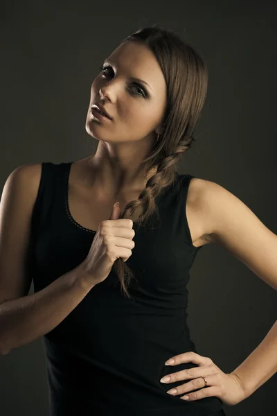 Portret przepiękny brunetka w sport styl — Zdjęcie stockowe