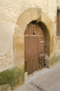 eski kemerli kapı, Fransa
