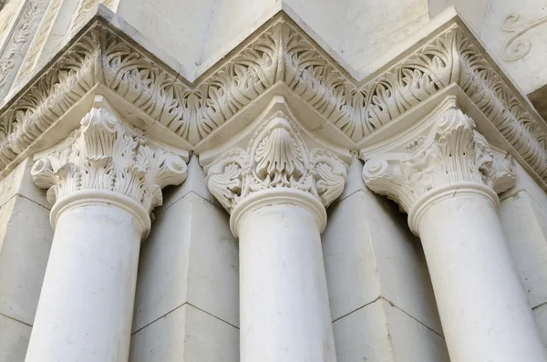 Drei Säulen — Stockfoto
