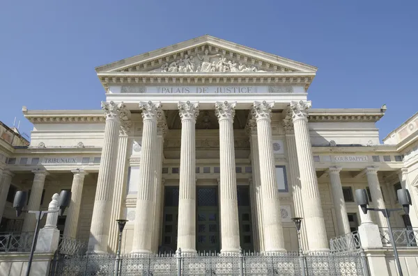 Tribunal de Nimes, França Imagens De Bancos De Imagens