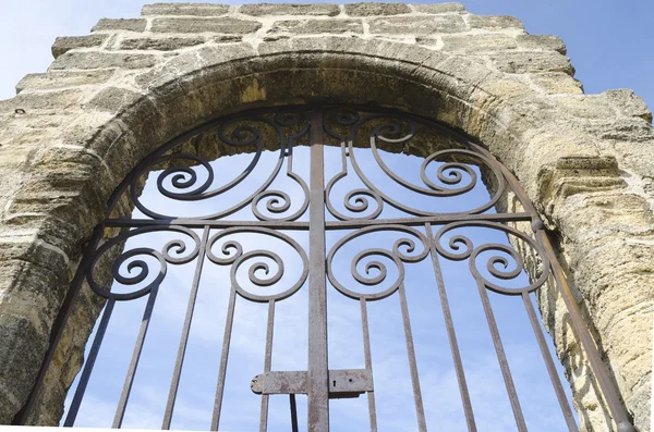 Grande porta medievale Foto Stock Royalty Free