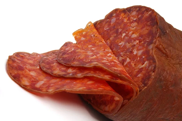 Красная копченая колбаса — стоковое фото