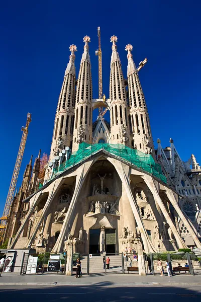 Katedry Sagrada familia w Barcelonie, Hiszpania — Zdjęcie stockowe