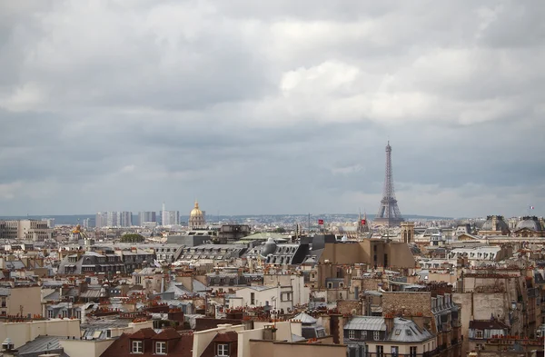 Dächer von Paris — Stockfoto