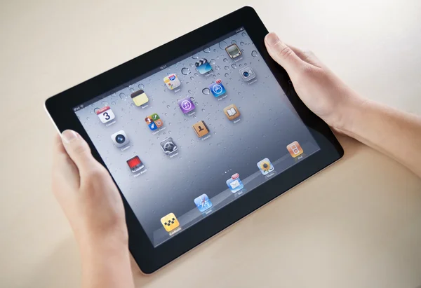 Показ домашней страницы Apple iPad2 — стоковое фото