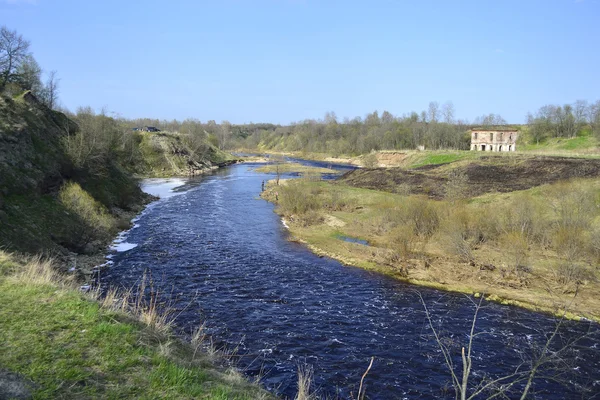 Uitzicht op de rivier tosna — Stockfoto