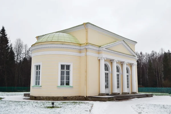 Pawilon w pavlovsk — Zdjęcie stockowe