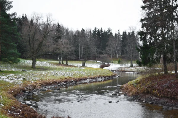 slav nehir pavlovsk park manzarası