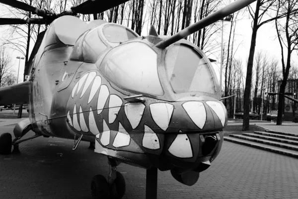 Russische helikopter in museum — Stockfoto