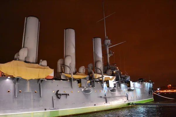 Battleship in St Petersburg at night — Stock Photo, Image