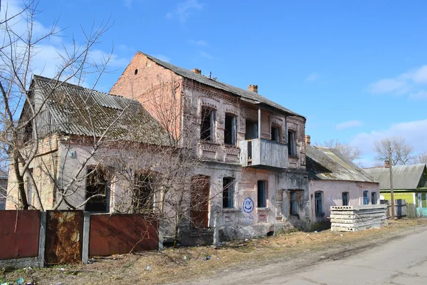 Вид на разрушенный дом — стоковое фото