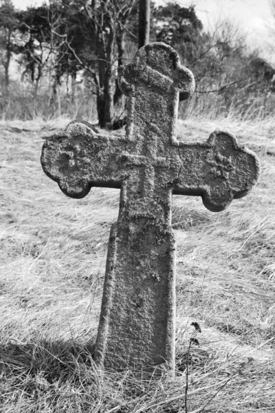 老石坟墓十字架在大卫镇 — 图库照片