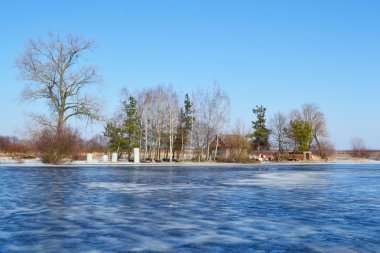 nehir üzerinde erken Bahar pripyat