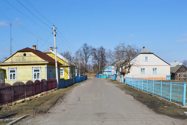 Widok z ulicy wiejskiej — Zdjęcie stockowe