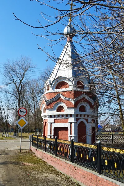 De kleine landelijke kerk — Stockfoto
