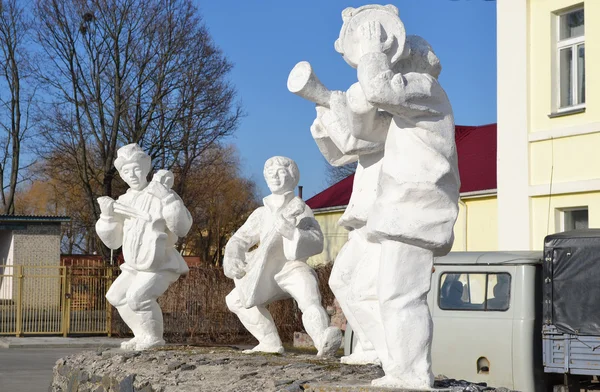 O grupo escultural na rua de Turov — Fotografia de Stock