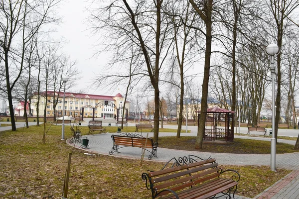 Park i staden stolin — Stockfoto