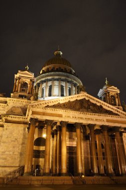 St Isaak'c Katedrali, St. Petersburg geceleri